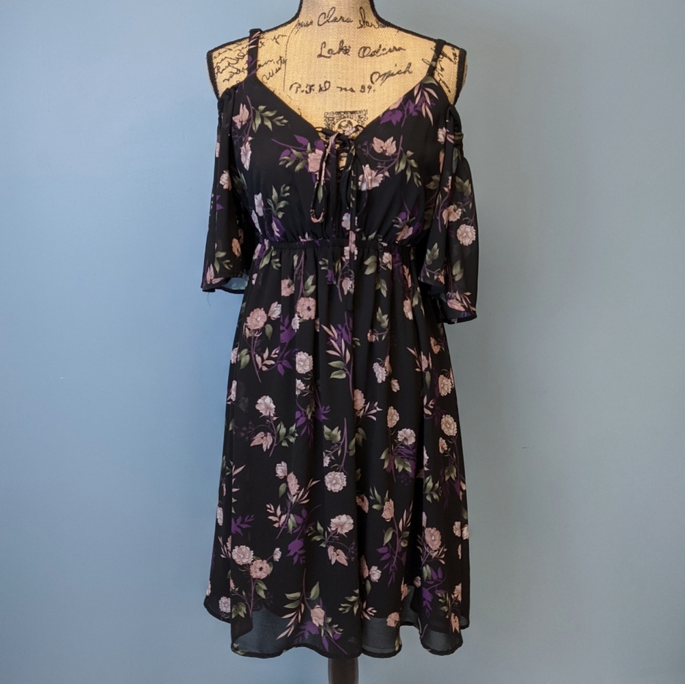 Torrid Floral Mini Dress, size 00 (10)